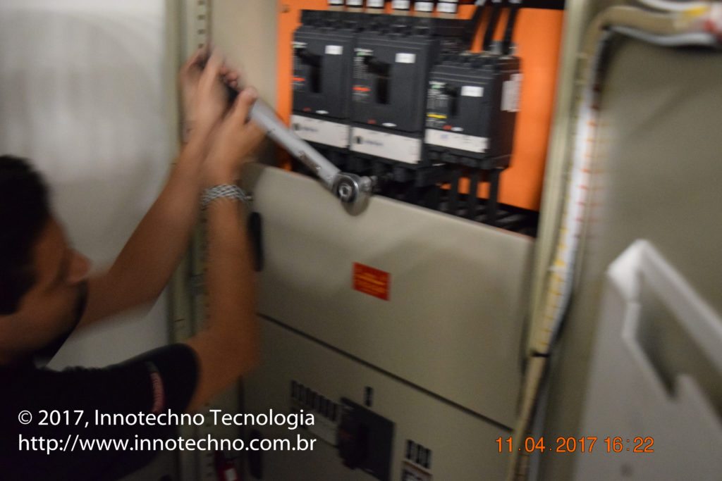 Verificação do torque dos Pafarusos dos quadros elétricos Localiza
